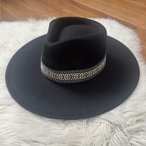 Elegant Black Rancher with Patterned Band